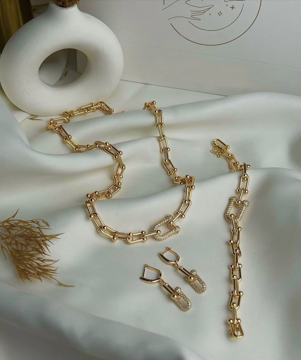 Tiffany set