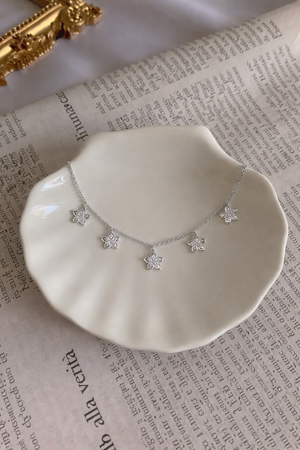 Flower zircon necklace and earrings set