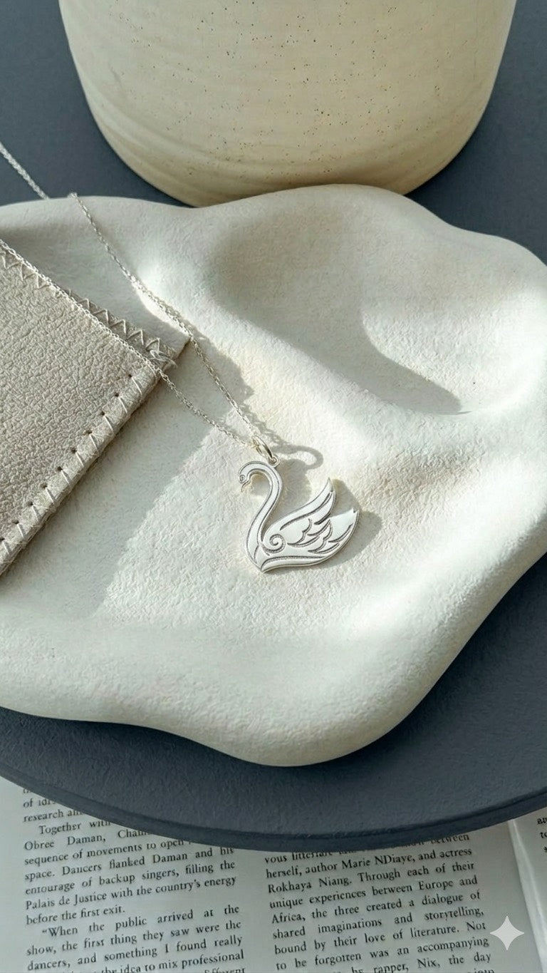 Italian 925 silver plated by 18k gold swan necklace
